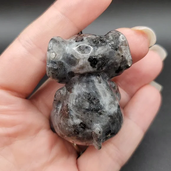 Black Rultilated Quartz Elephant 🐘 - Picture 4 of 5